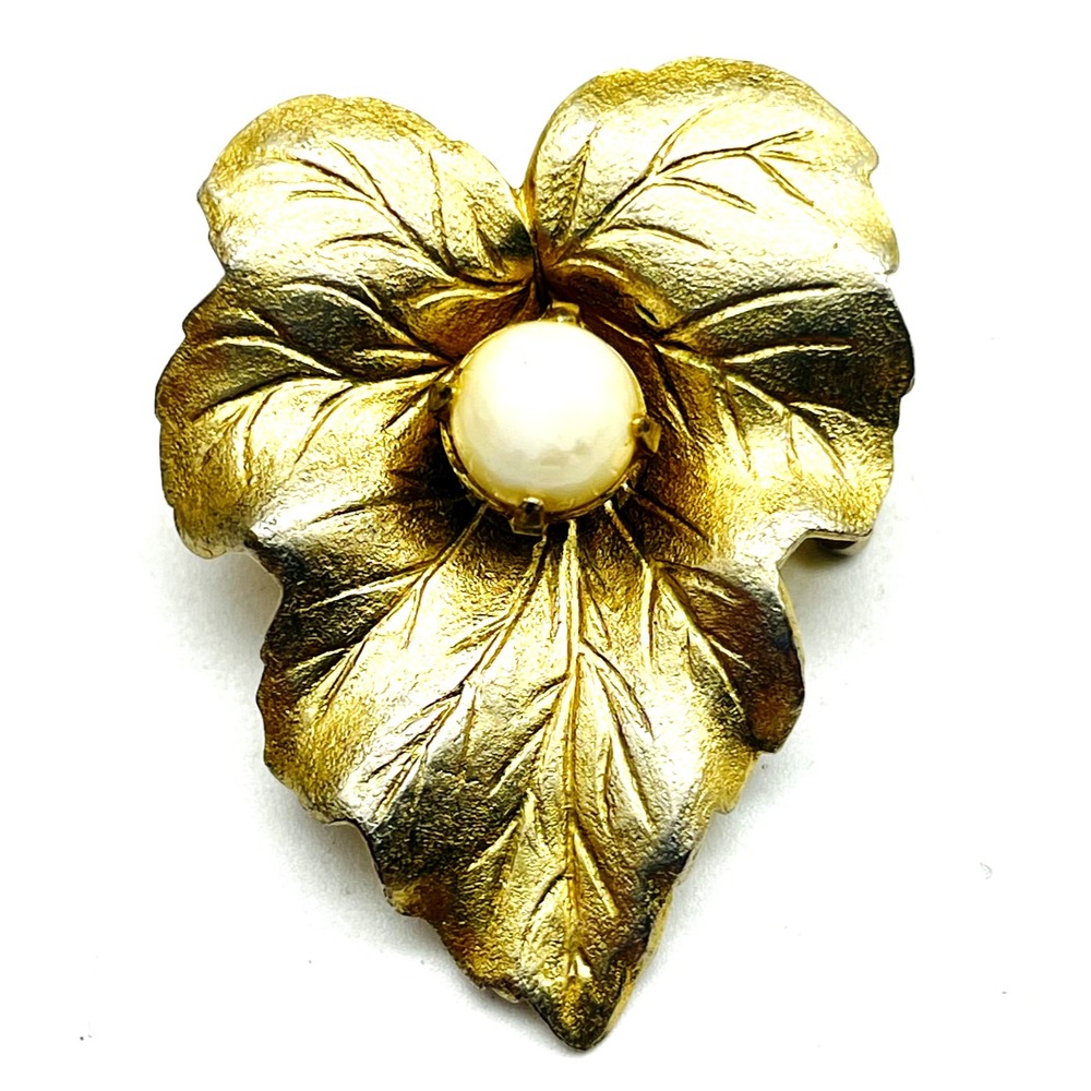 Vintage Sarah Coventry Gold Tone Leaf Brooch Faux Pearl Signed Pin Jewelry